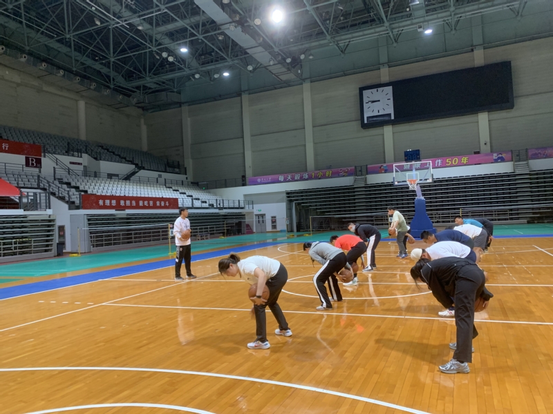 格里尼达成